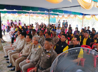 ลงพื้นที่ตรวจเยี่ยมและติดตามการดำเนินงานของศูนย์เรียนรู้การปลูกส้มโอทับทิมสยามบ้านแสงวิมานตำบลคลองน้อย อำเภอปากพนัง จังหวัดนครศรีธรรมราช โดยนายชวกิจจ์ สุวรรณคีรี รองผู้ว่าราชการจังหวัดนครศรีธรรมราช กล่าวต้อนรับพร้อมนายวิศิษฐ์ ศรีสุวรรณ์ อธิบดีกรมส่งเสริม ... พารามิเตอร์รูปภาพ 57